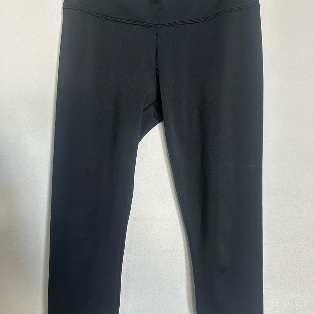 Athleta Black Capri Leggings